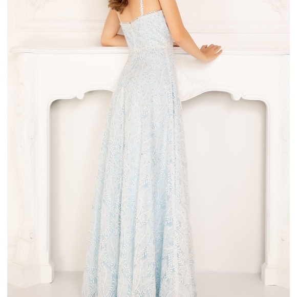 Prom Dress - Picture 2 of 7